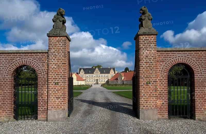 Lungholm Manor