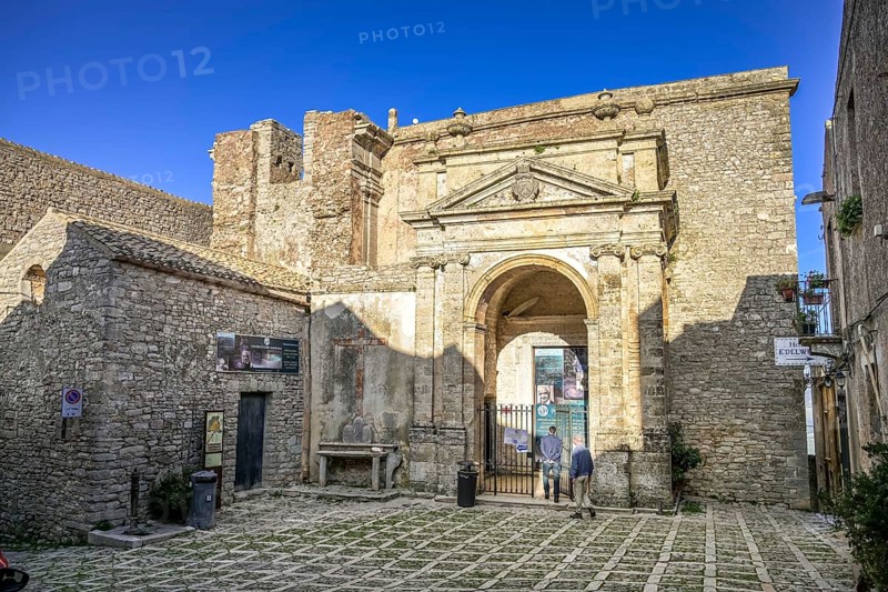 Former monastery of St. Dominic and church of St. Michael