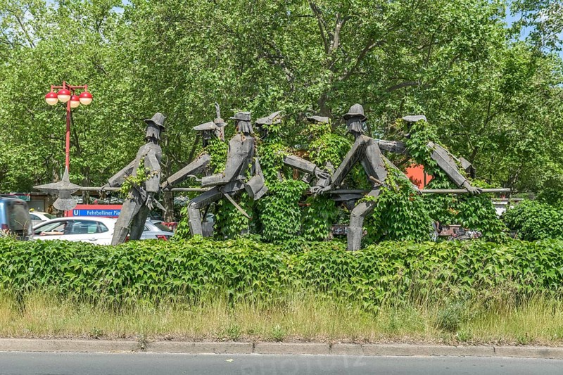 Sculpture The Seven Swabians