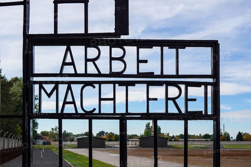 Lettering Arbeit macht frei