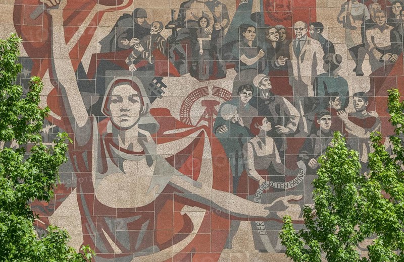 Mural The Way of the Red Flag