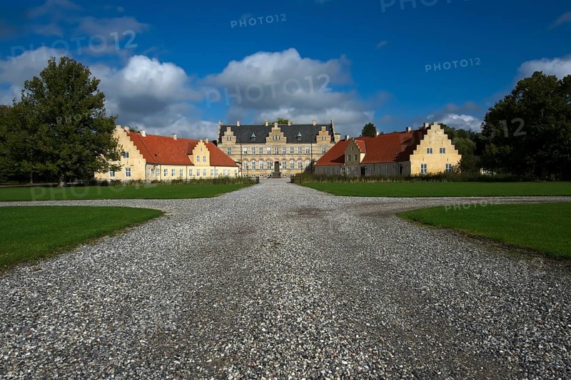 Lungholm Manor