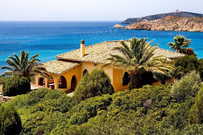 Villa by the sea