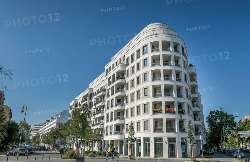 New building Carre Voltaire