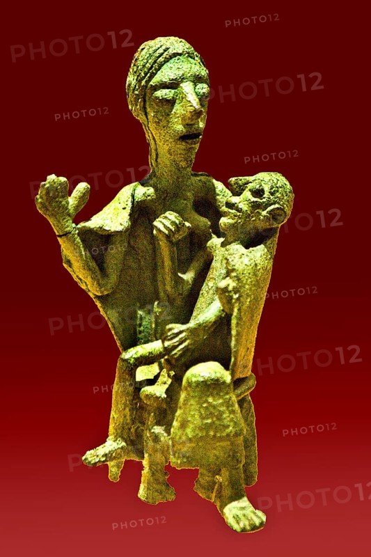 Nuraghic bronze statuette of the mother of the slain