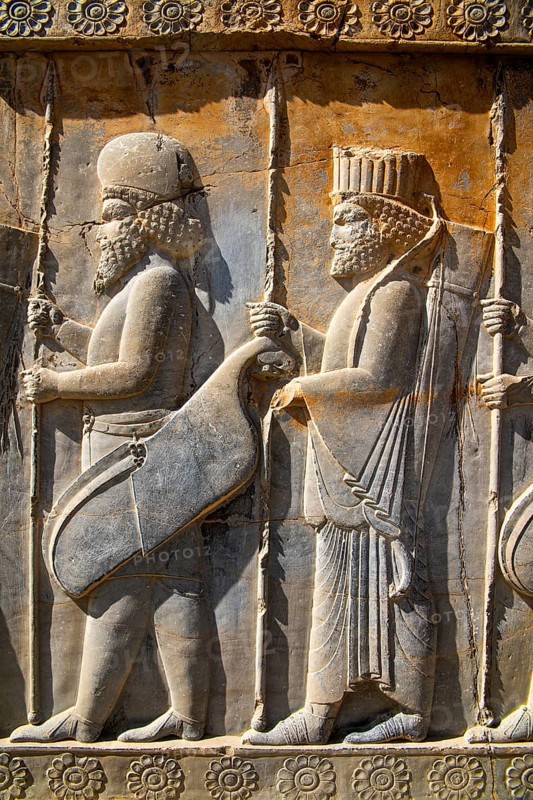 Gate relief in the Trohn Hall with guard soldiers