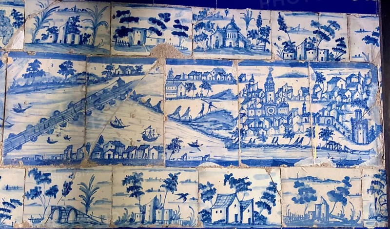 Blue painted tiles with the city of Seville