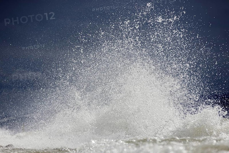 Storm Lolita raging on the stony shore in Hagnau