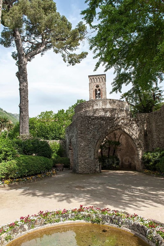 Garden and pointed arch