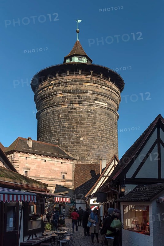 Handwerkerhof with Frauentorturm