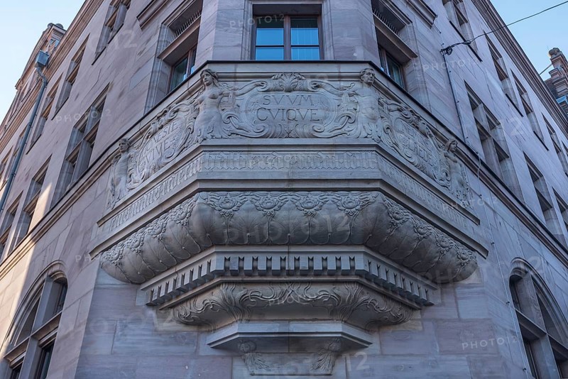 Bay window designed with Art Nouveau ornaments