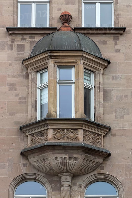 Little sandstone choir with neo-Gothic tracery decoration from 1890/91