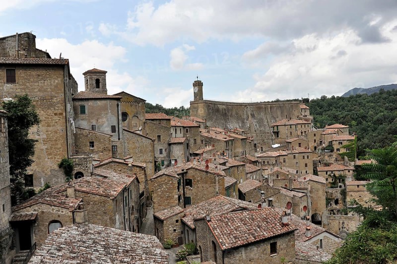 Old tuff town