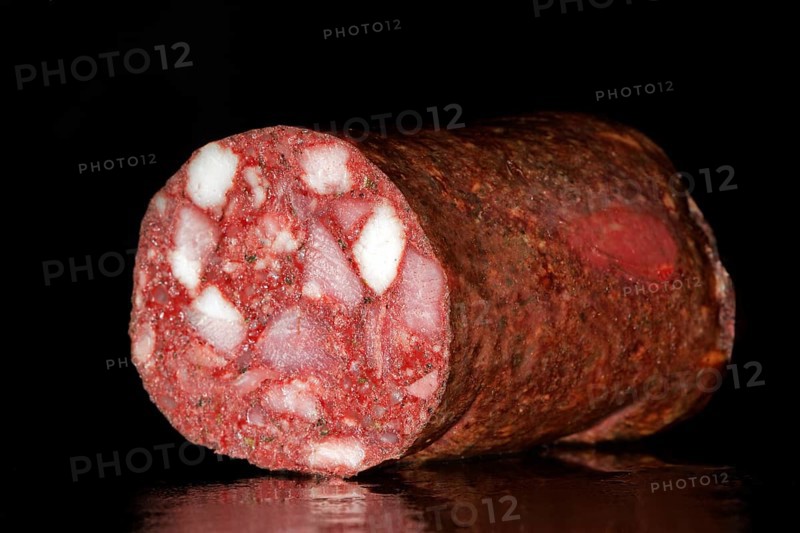 Cut Thuringian red sausage
