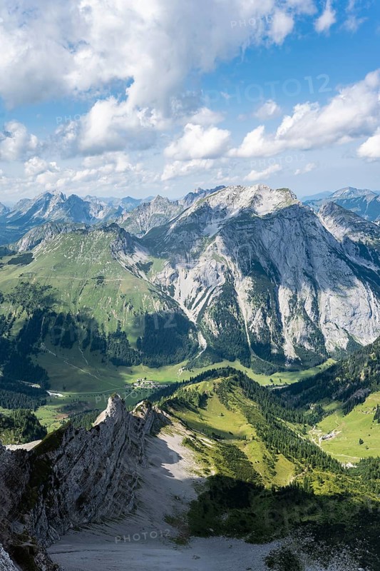 View from the summit of the Lamsenspitze into the Engtal valley with the Gamsjoch summit