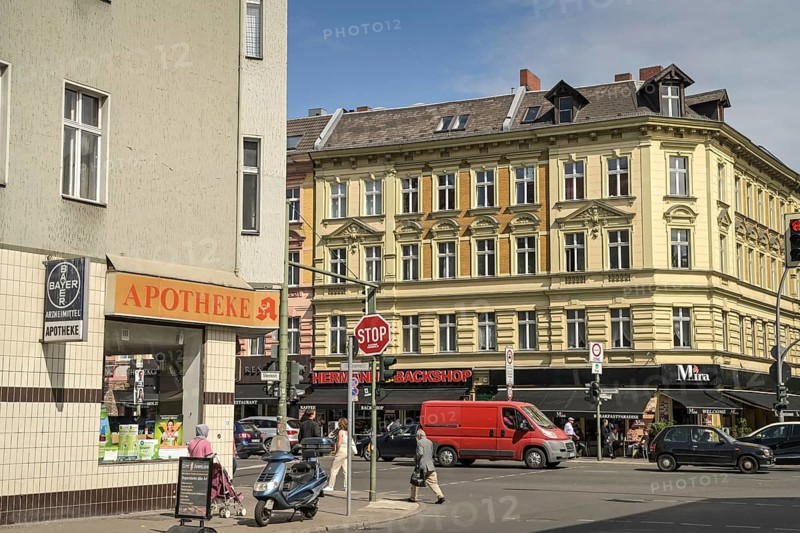 Street scene Silbersteinstrasse