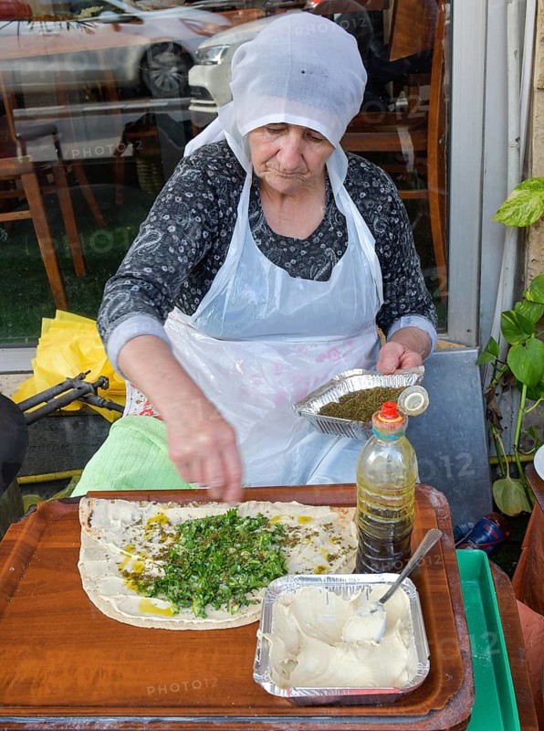 Drusin prepares a pita