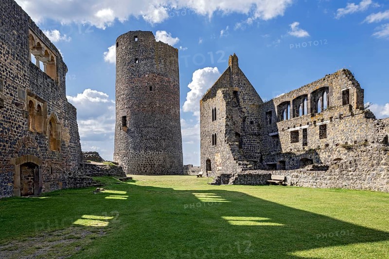 Romanesque Muenzenberg palace