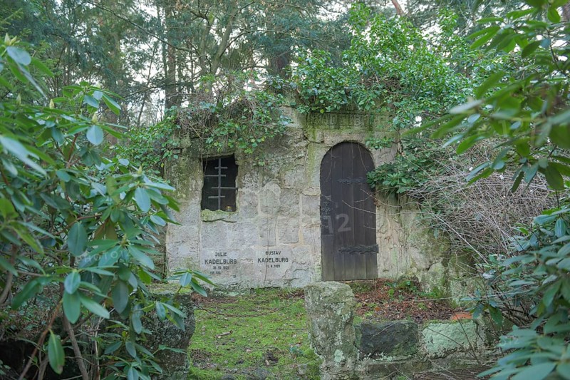 Grave Gustav Kadelburg