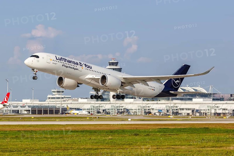A Lufthansa Airbus A350-900 aircraft with the registration D-AIXP at the airport in Munich