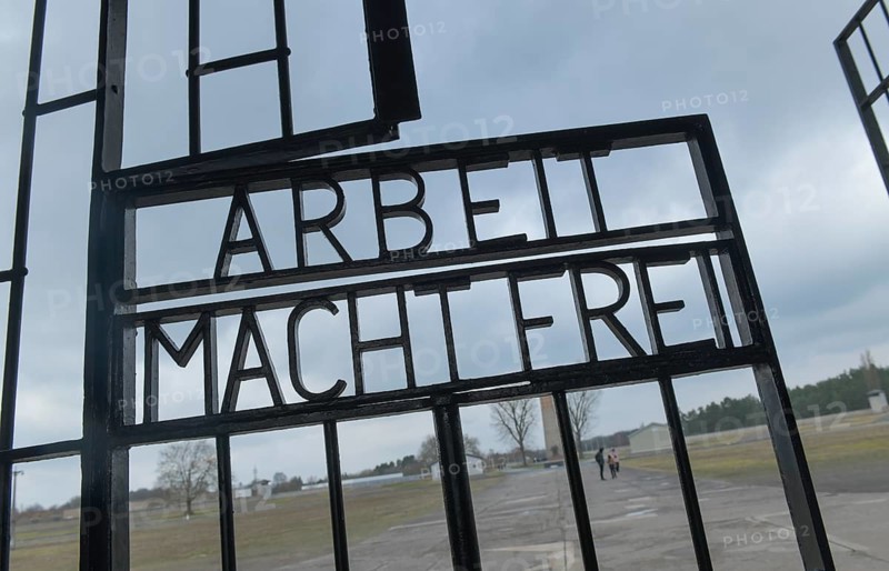 Lettering Arbeit macht frei