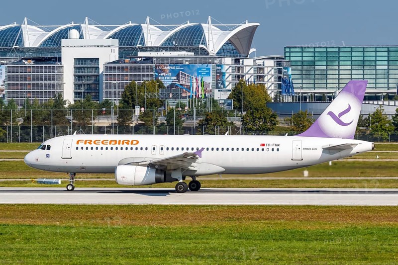An Airbus A320 aircraft of Freebird Airlines with the registration TC-FHM at the airport in Munich