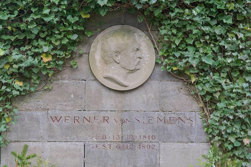 Siemens family grave