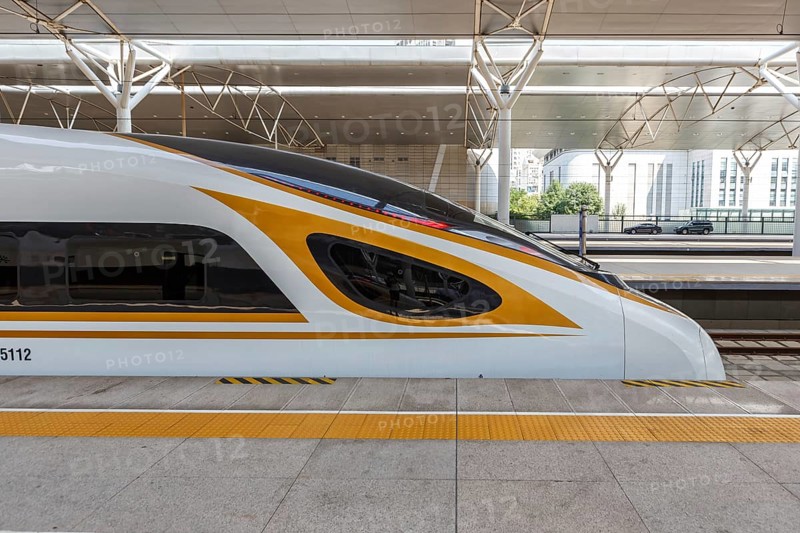 Fuxing high speed train HGV in Tianjin station
