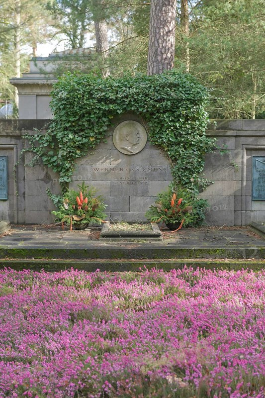 Siemens family grave