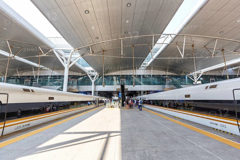 Fuxing high speed train HGV in Tianjin station