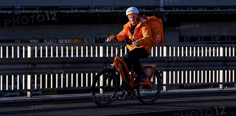 Bicycle courier just eat