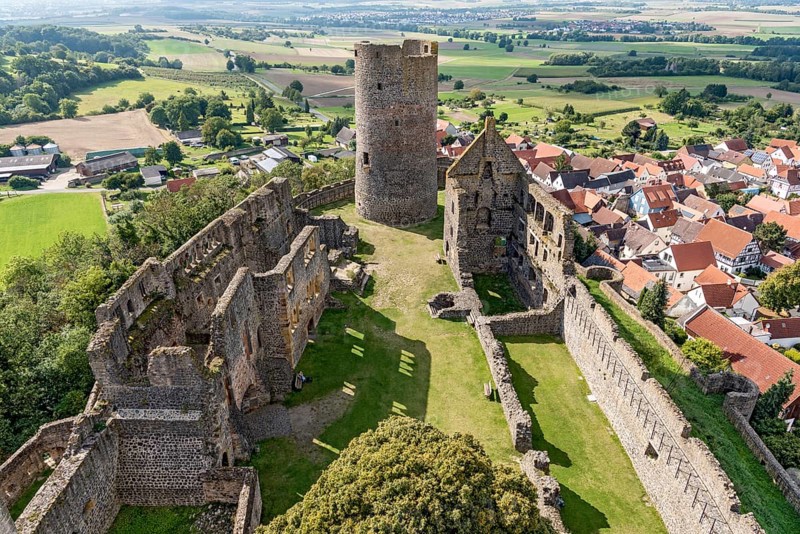 Romanesque Muenzenberg ruin