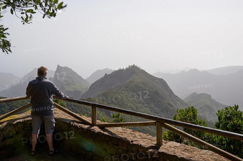 Tourist at Mirador Pico del Ingles