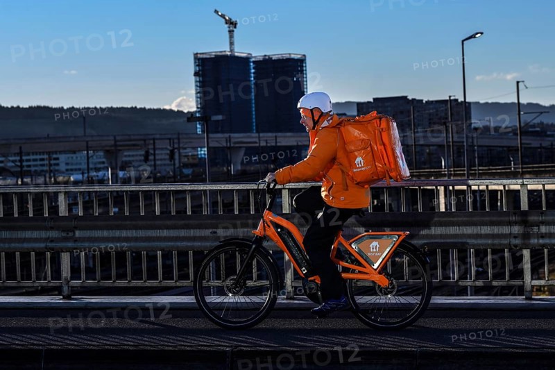 Bicycle courier just eat