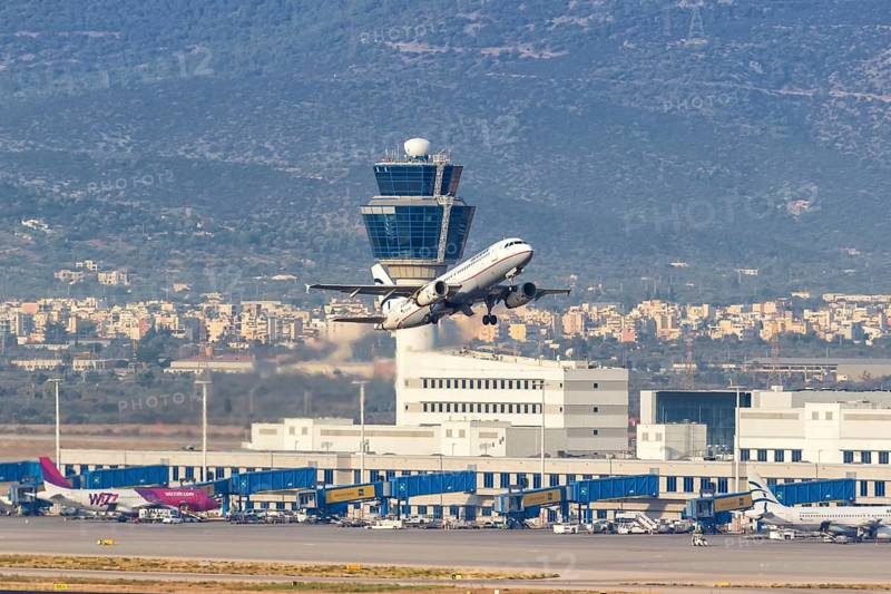 An Airbus A320 aircraft of Aegean Airlines with registration number SX-DVI at the airport in Athens