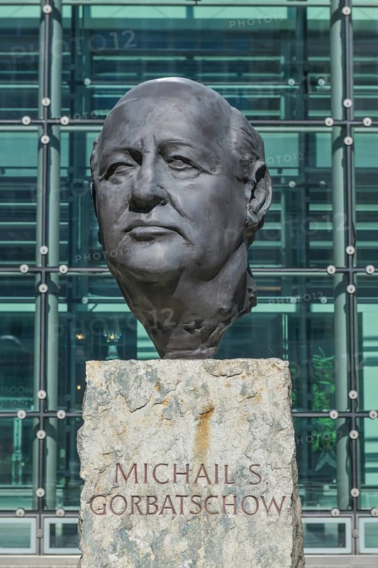 Bust
