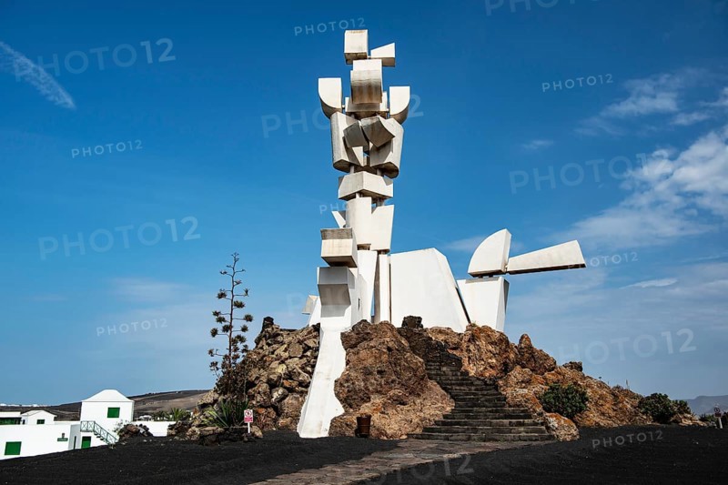 Sculpture Monumento al Campesino by the artist Cesar Manrique