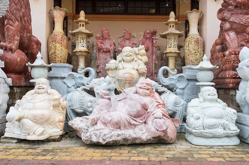 Marble figures