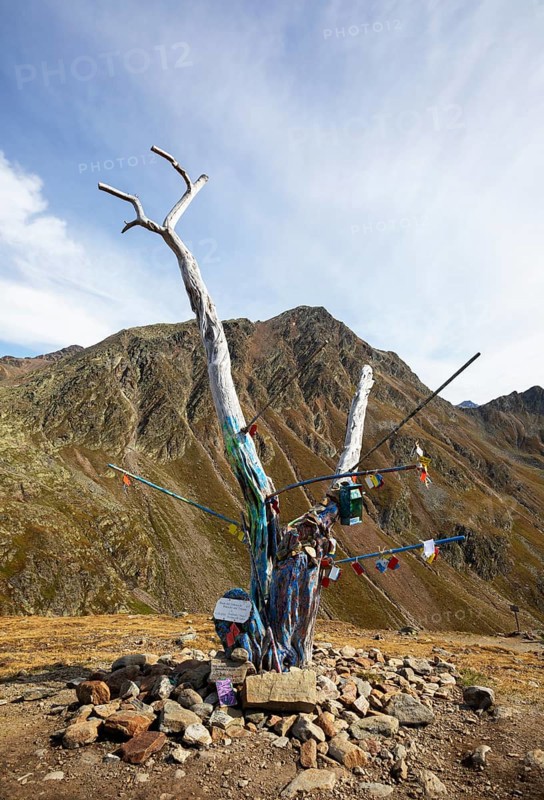 Tree of longing Wishes and dreams on the pass summit of the Timmelsjoch High Alpine Road