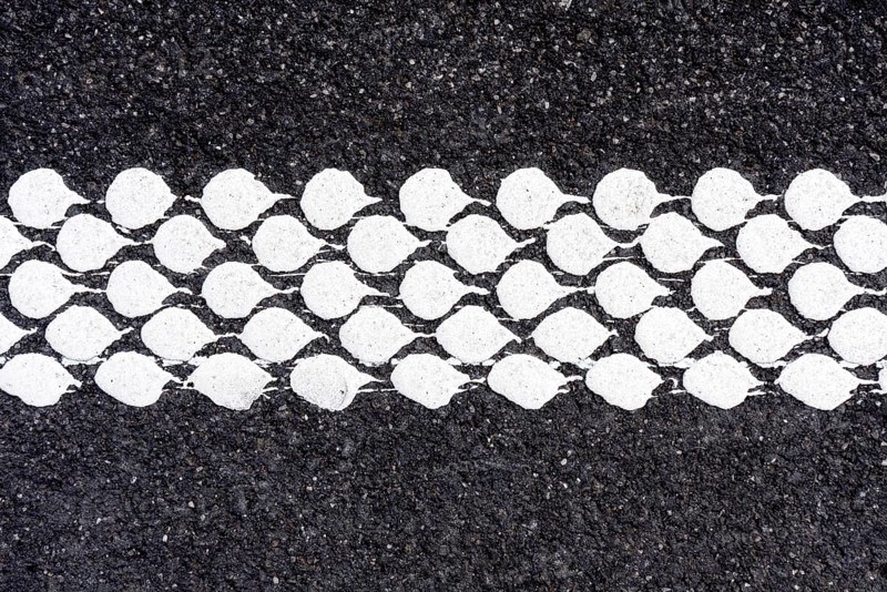 Rubbing strip or rumble strip of a road