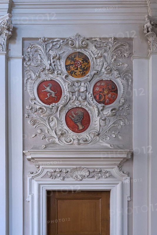 Wall decoration with integrated coat of arms in the choir of St. Egidien Church