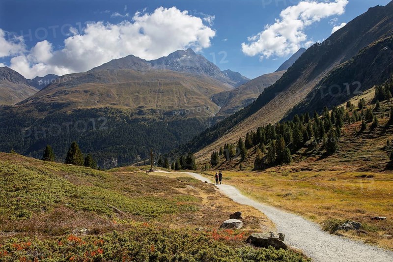 Hiking trail from Vent to the Rofenhoefe