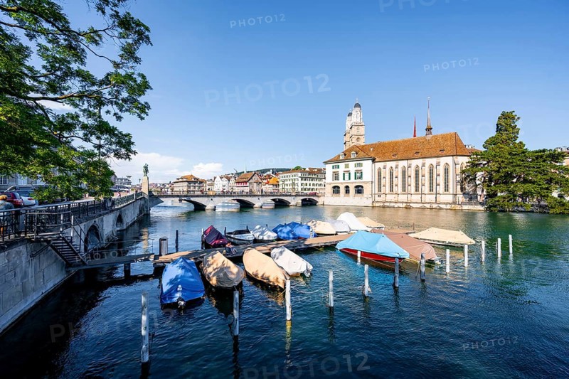 Boats at the jetty in the Limmat