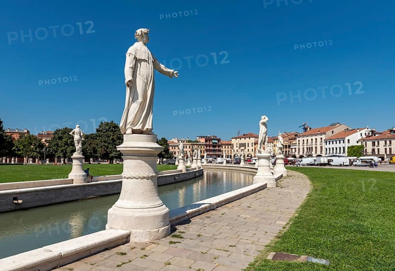 Statues at Prato della Valle square