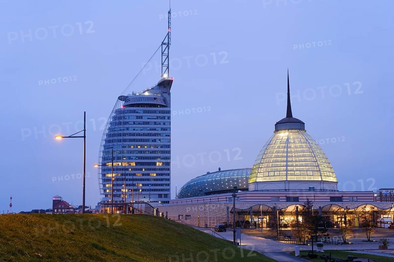 Atlantic Hotel Sail City and glass dome above the Outlet & Shopping Centre