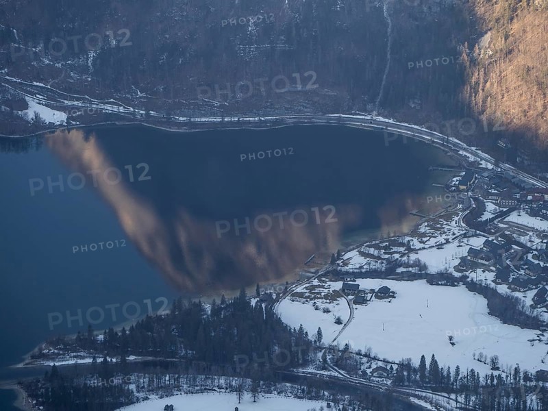 Mountain massif reflected in the Hallstaetter Seel