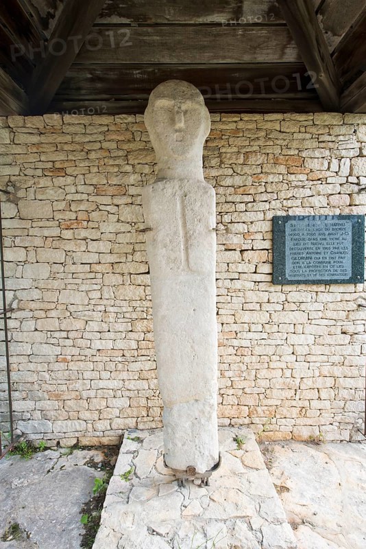 Menir U Nativu