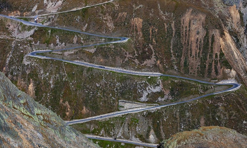 Serpentines of the Oetztal Glacier Road to the Rettenbach Glacier