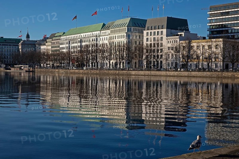 The Inner Alster Lake with the Fairmont Hotel Vier Jahreszeiten