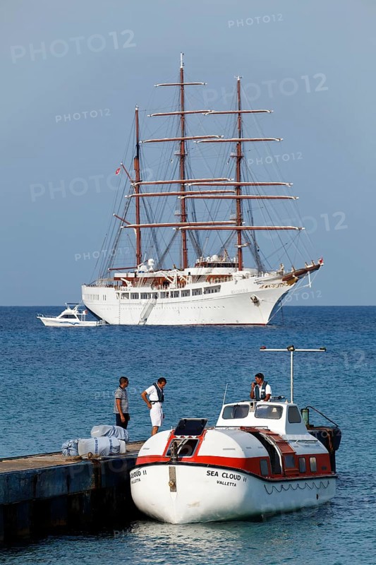 Cruise ship